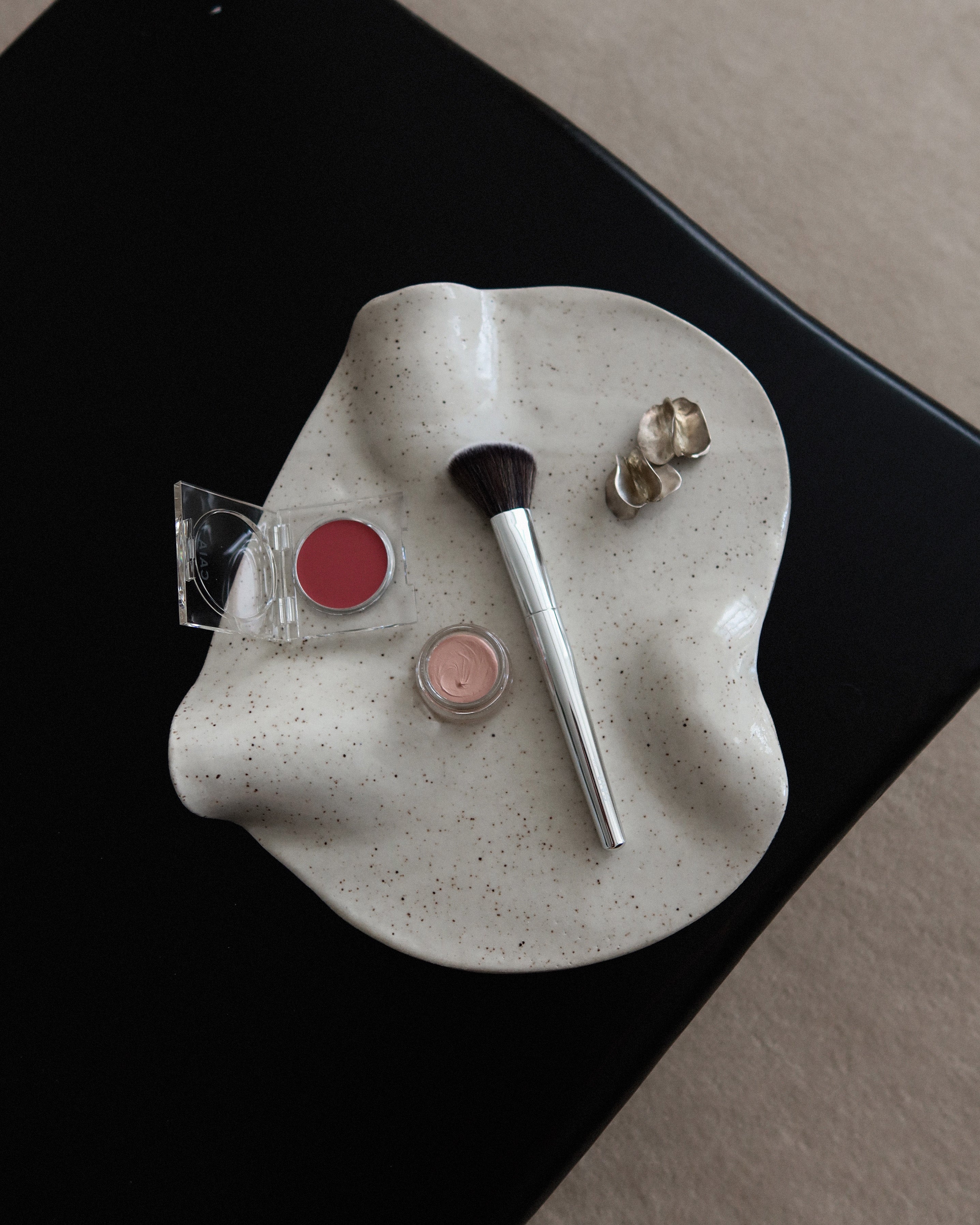 Speckled Dunes Serving Plate